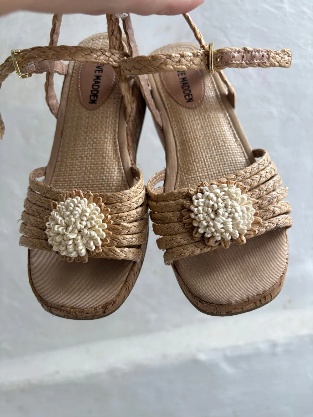 Girls' size 2 platform Steve Madden Gradyy Sandal